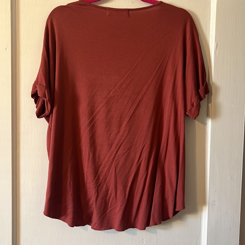 Medium Laundry & Co Rust Top - Picture 2 of 3